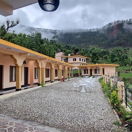 Shri Krishna Farms& Resorts Barkot Eksteriør billede